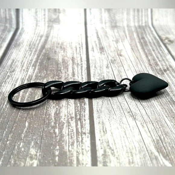 🖤NEW Matte Black Chunky Chain Heart Bag Charm/ Keychain - Picture 10 of 12